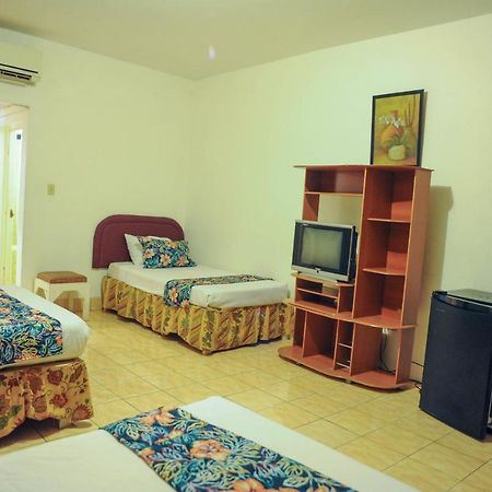 Glorianna Hotel Montego Bay Exterior foto