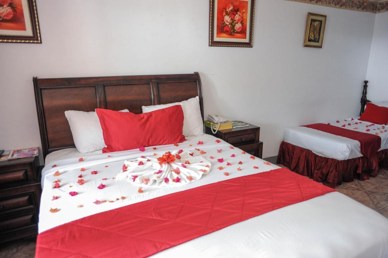 Glorianna Hotel Montego Bay Exterior foto